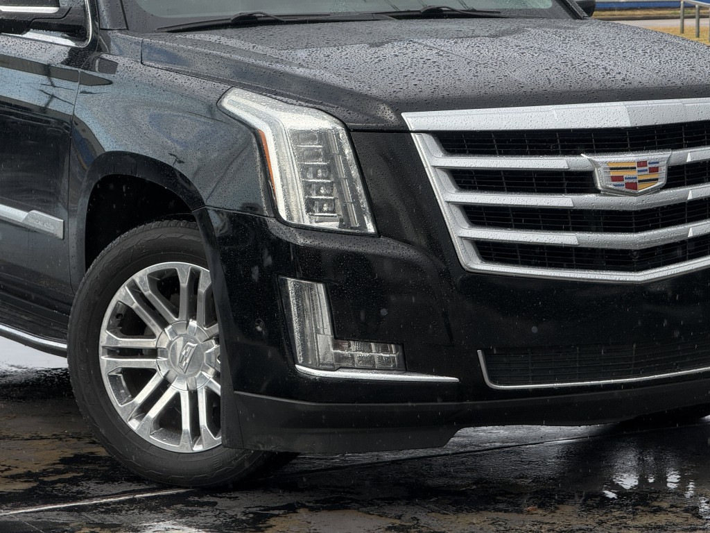 2018 Cadillac Escalade Image 11
