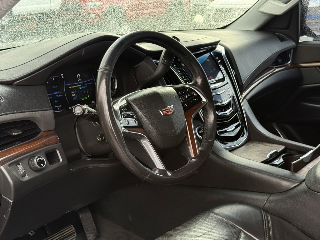 2018 Cadillac Escalade Image 13
