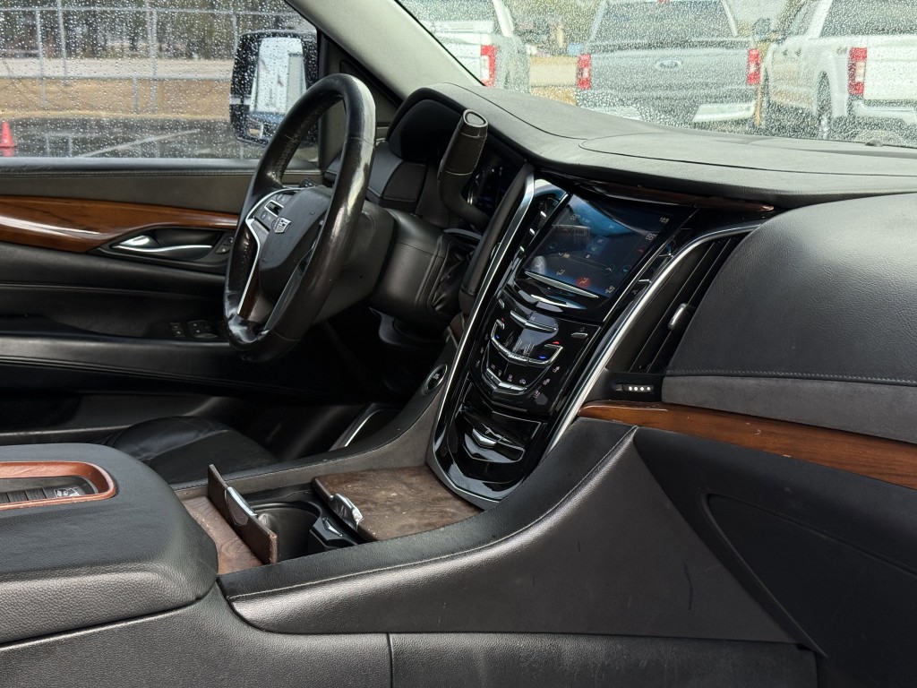 2018 Cadillac Escalade Image 14
