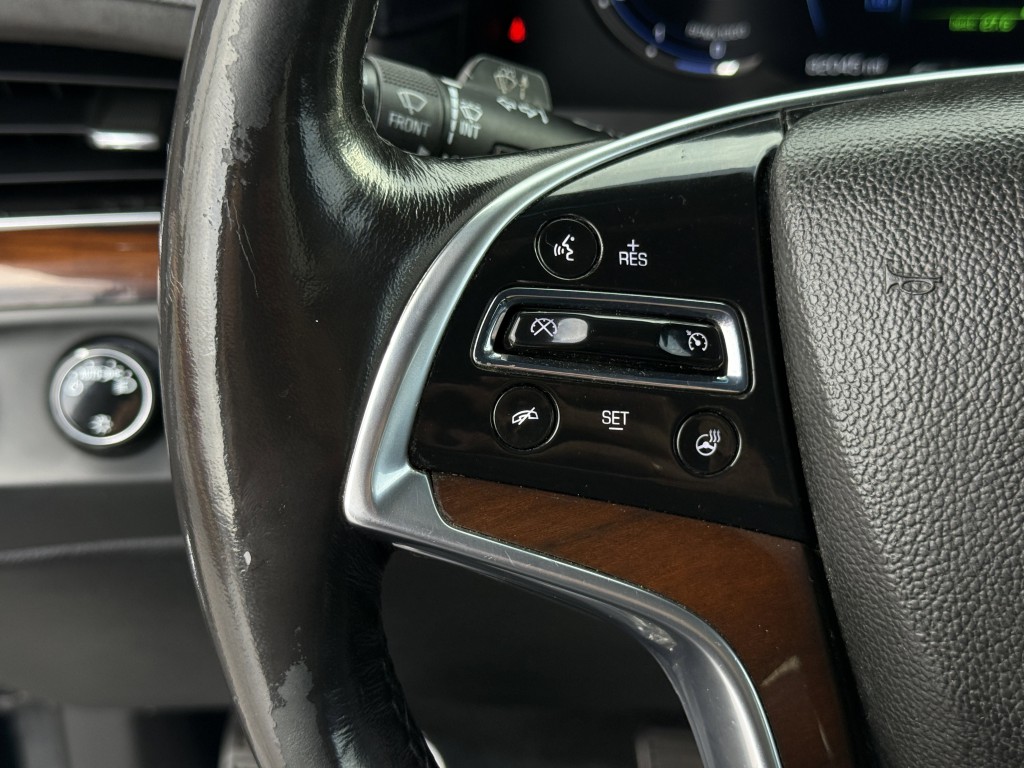 2018 Cadillac Escalade Image 17