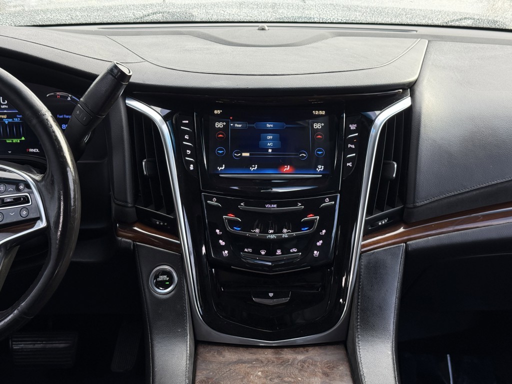 2018 Cadillac Escalade Image 19