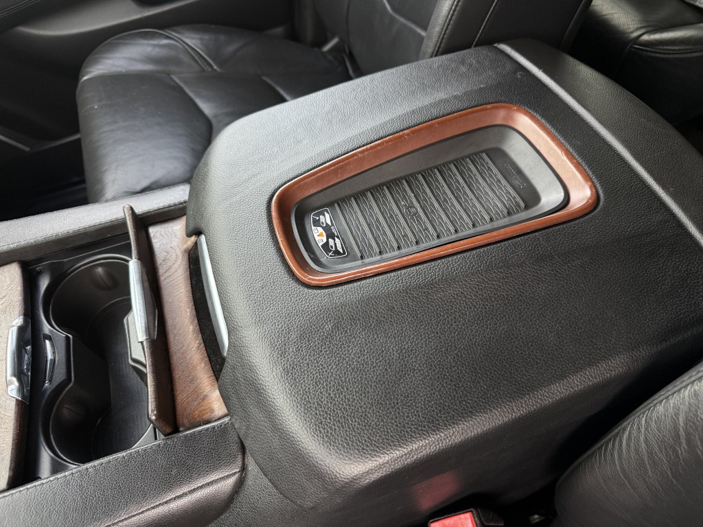 2018 Cadillac Escalade Image 20