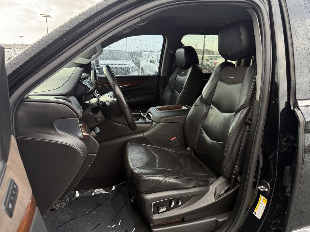 2018 Cadillac Escalade Image 26