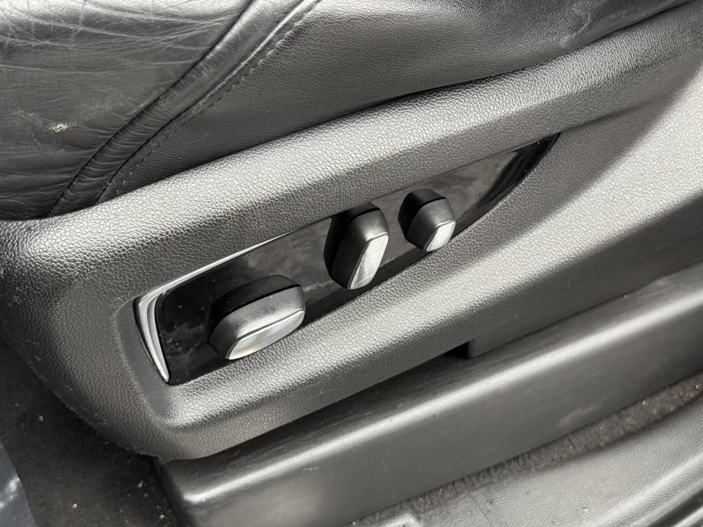 2018 Cadillac Escalade Image 27