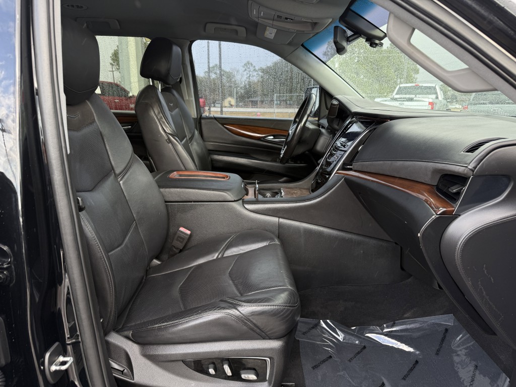 2018 Cadillac Escalade Image 28
