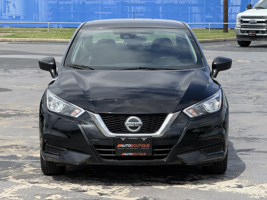 2022 Nissan Versa Image 7