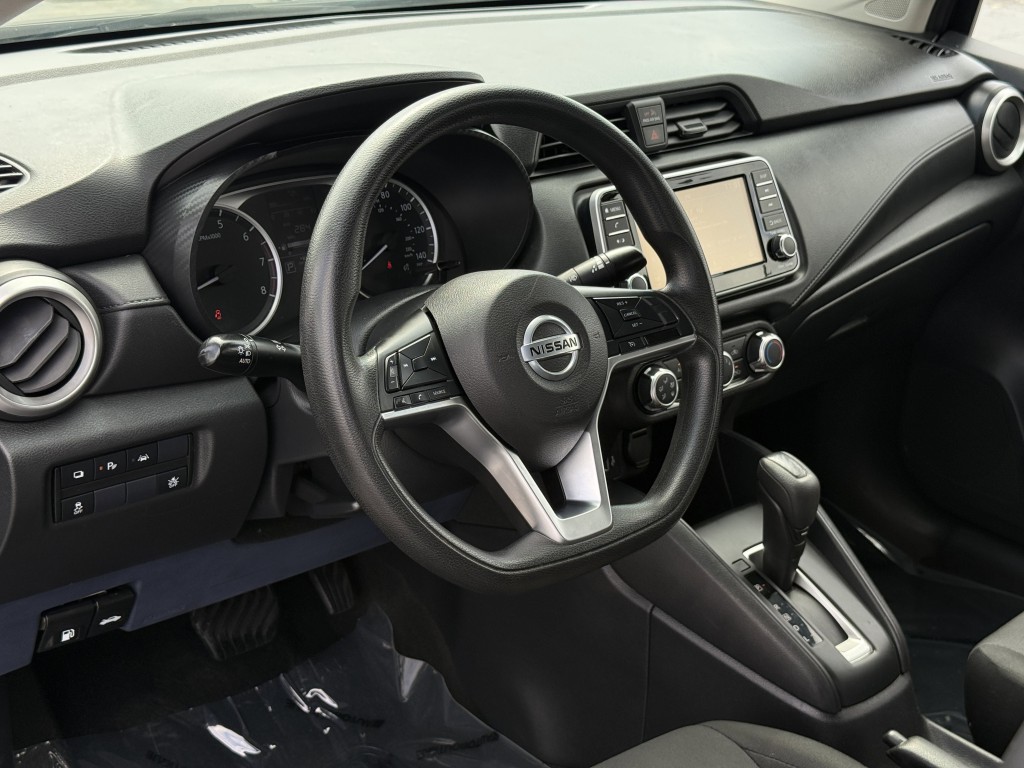 2022 Nissan Versa Image 13