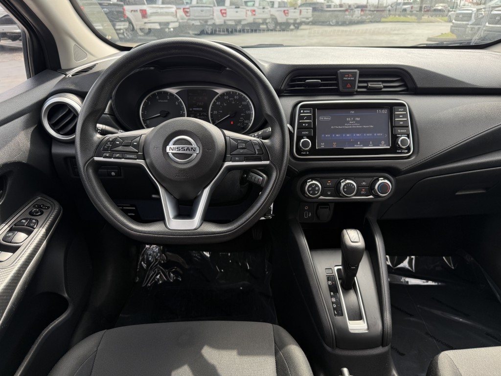 2022 Nissan Versa Image 15