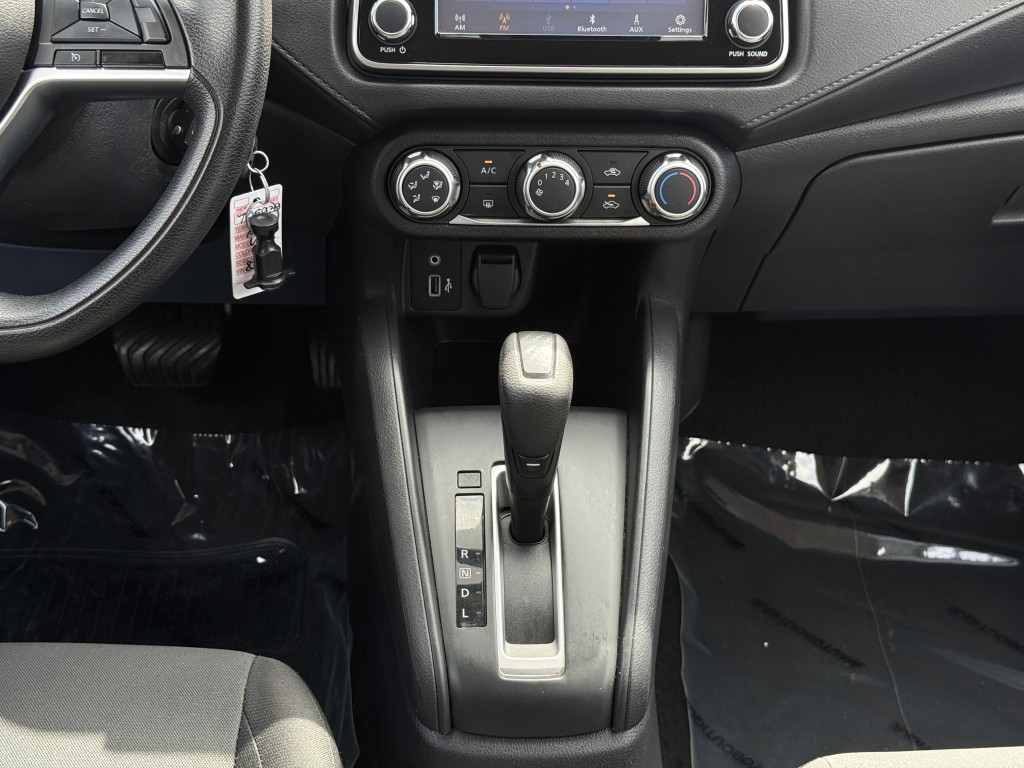 2022 Nissan Versa Image 23