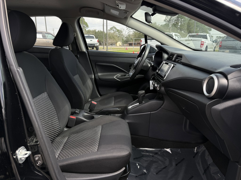2022 Nissan Versa Image 28