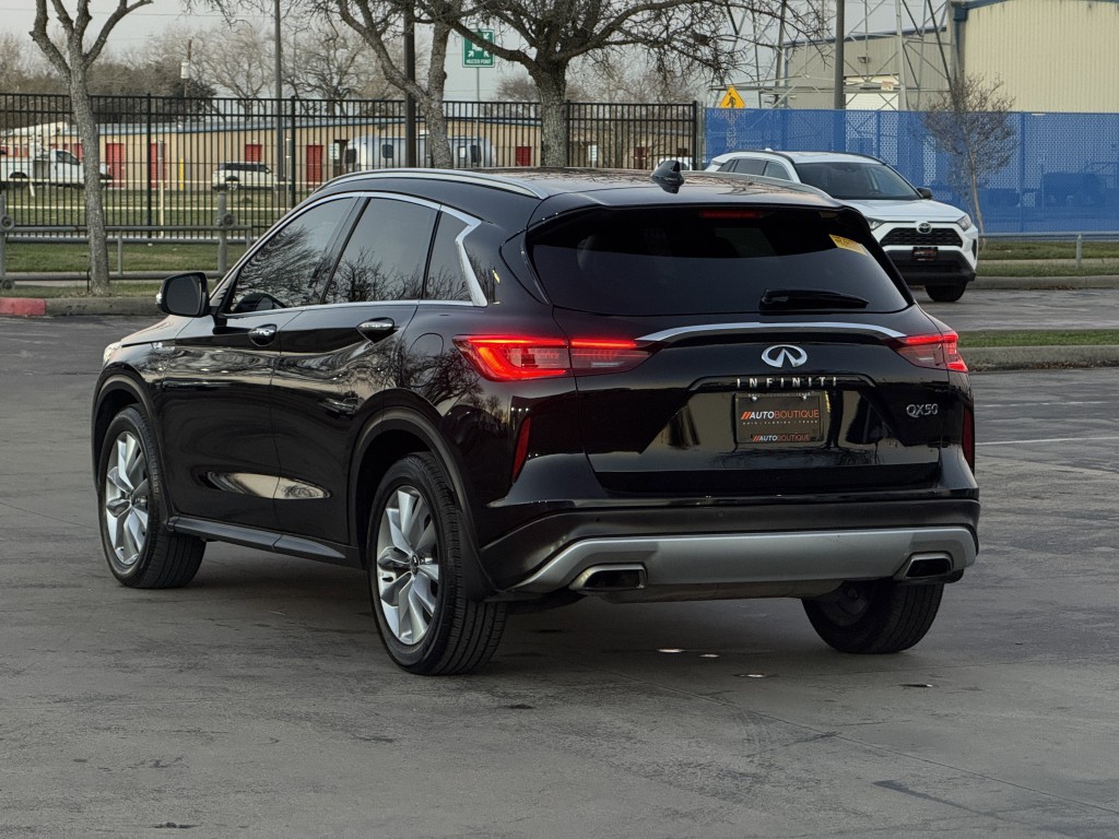 2022 INFINITI QX50 Image 9
