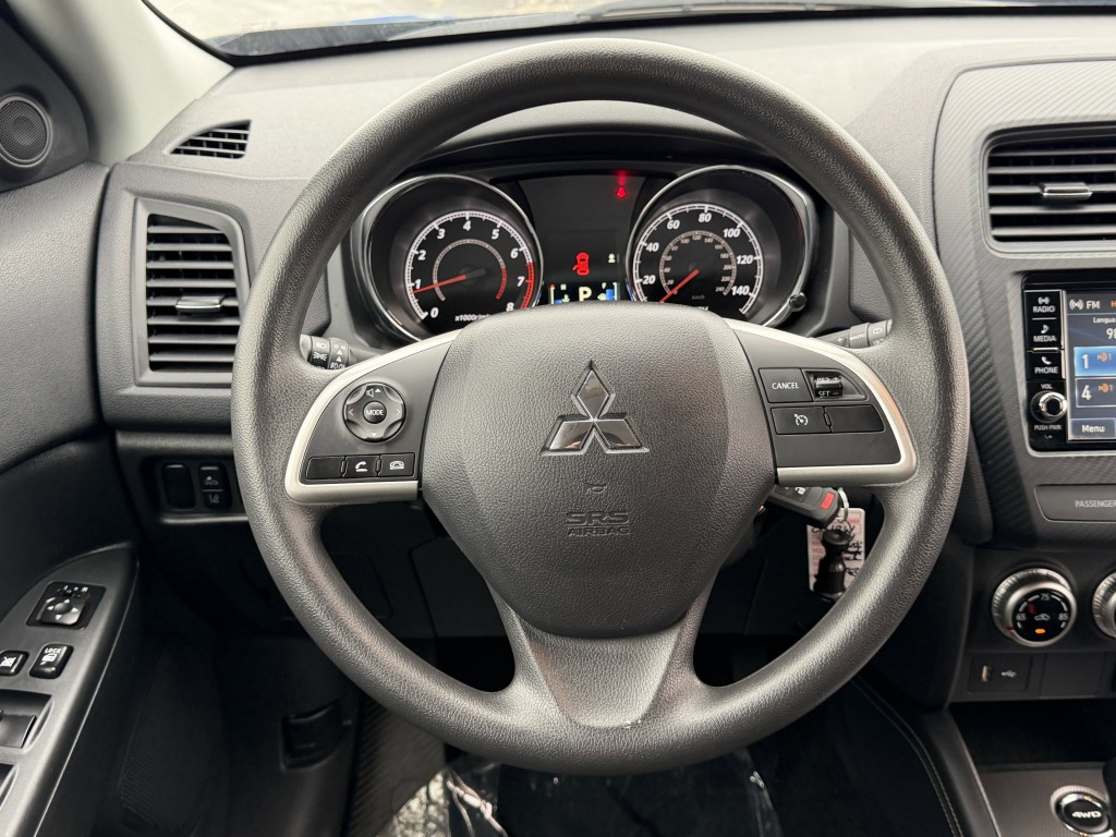 2024 Mitsubishi Outlander Image 15