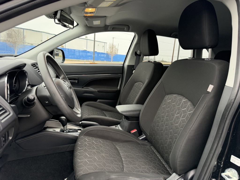 2024 Mitsubishi Outlander Image 24