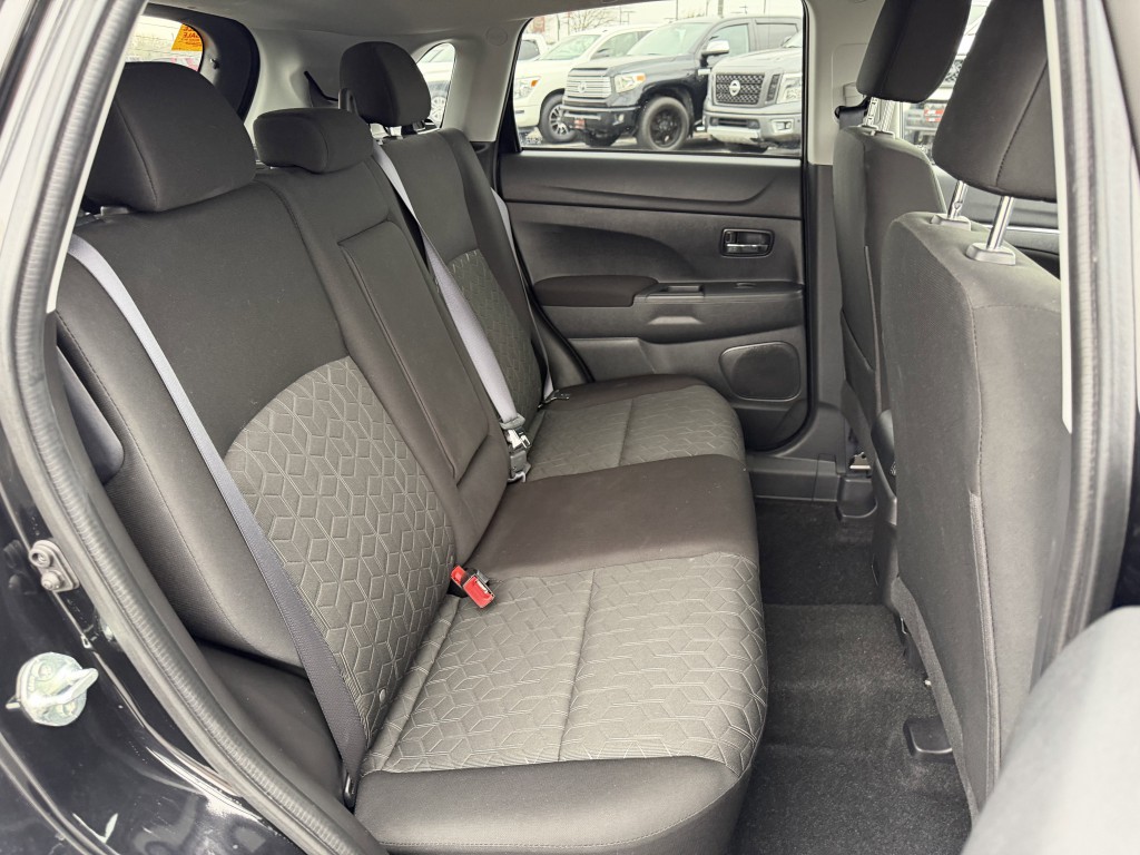 2024 Mitsubishi Outlander Image 26