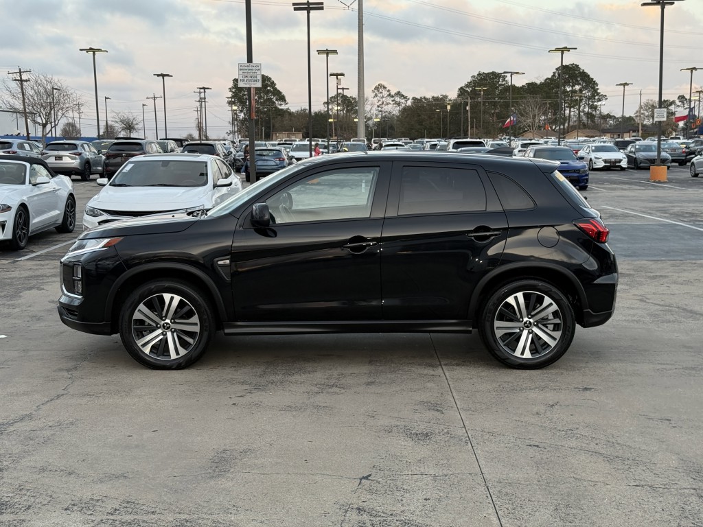 2024 Mitsubishi Outlander Image 12