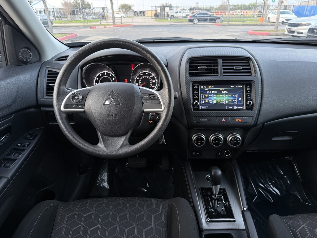 2024 Mitsubishi Outlander Image 15