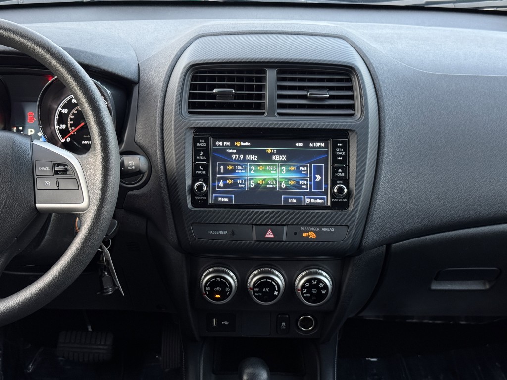 2024 Mitsubishi Outlander Image 20