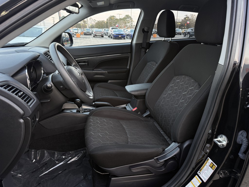 2024 Mitsubishi Outlander Image 26