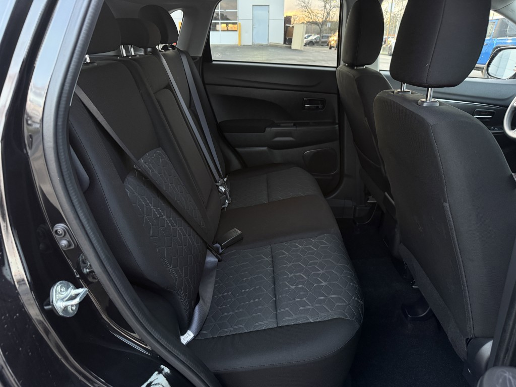 2024 Mitsubishi Outlander Image 29