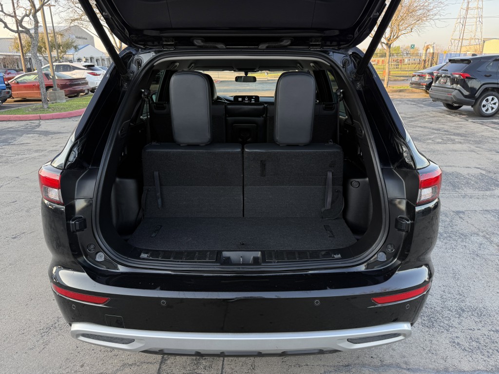 2022 Mitsubishi Outlander Image 35