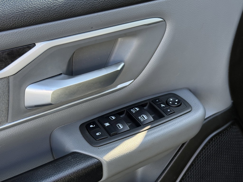 2022 RAM 1500 Image 24