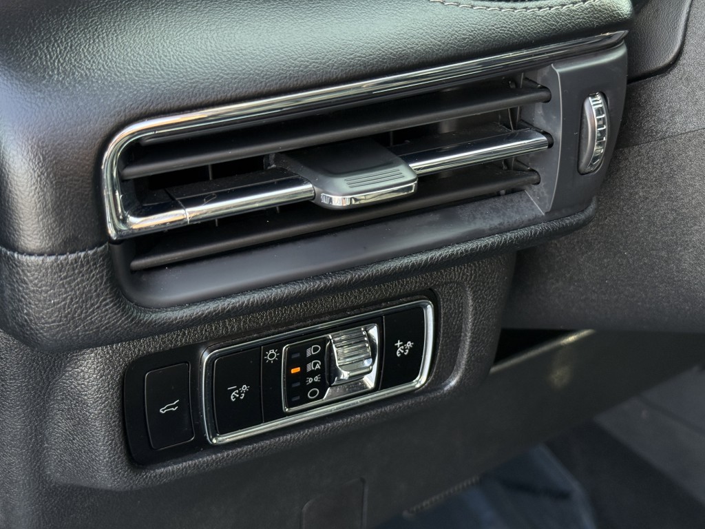 2024 Lincoln Corsair Image 27