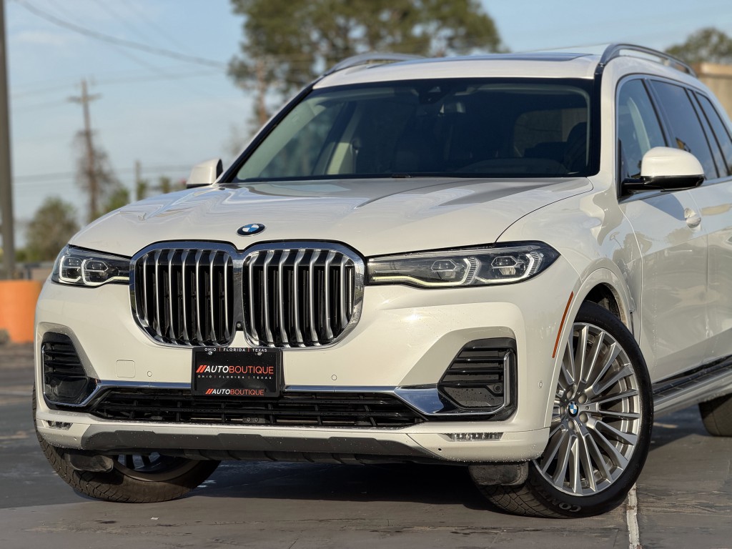 2021 BMW X7 Image 8