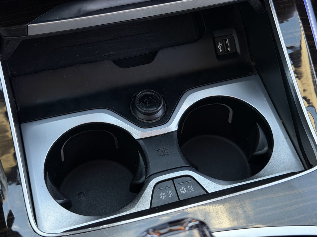 2021 BMW X7 Image 24