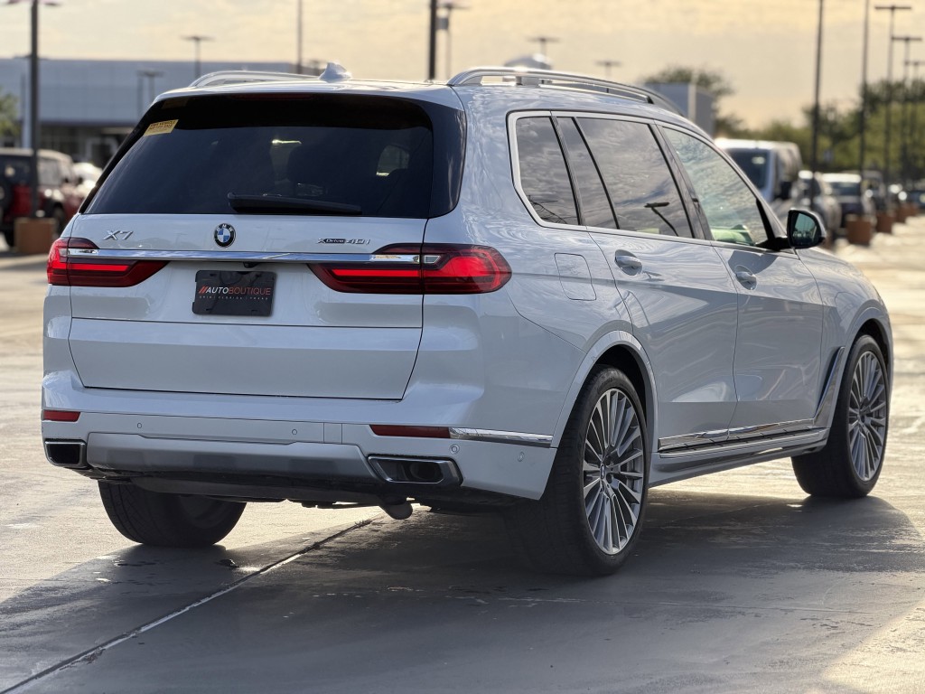 2021 BMW X7 Image 27