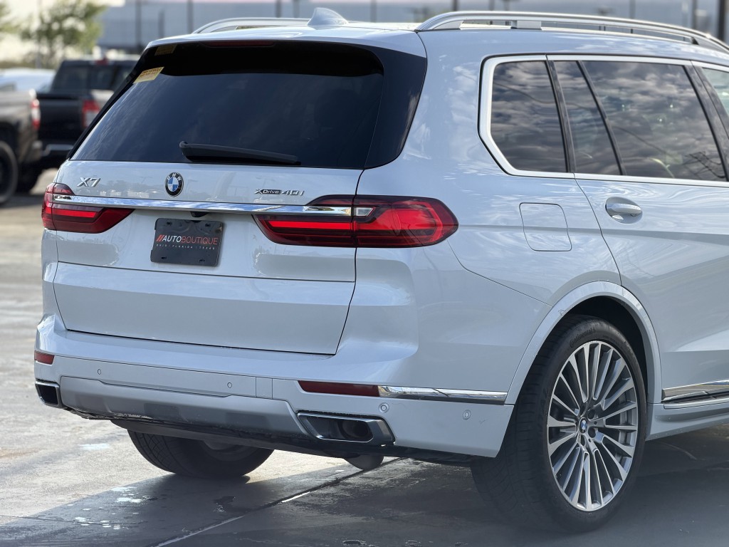 2021 BMW X7 Image 29