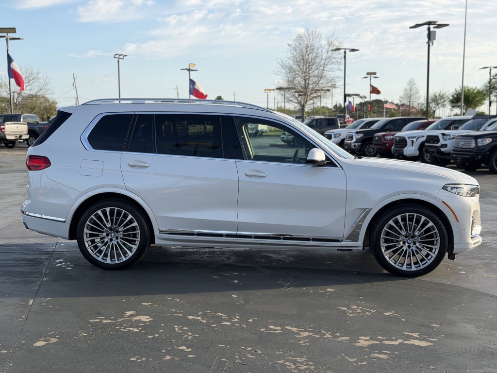 2021 BMW X7 Image 30