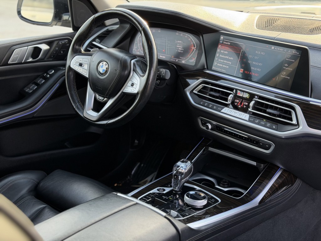 2021 BMW X7 Image 31