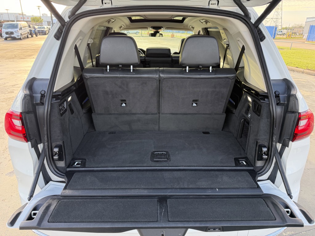 2021 BMW X7 Image 41