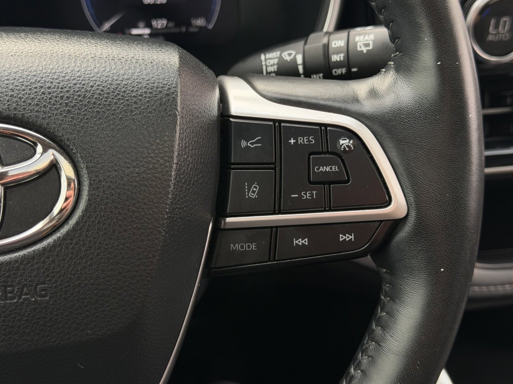 2023 Toyota Highlander Image 17