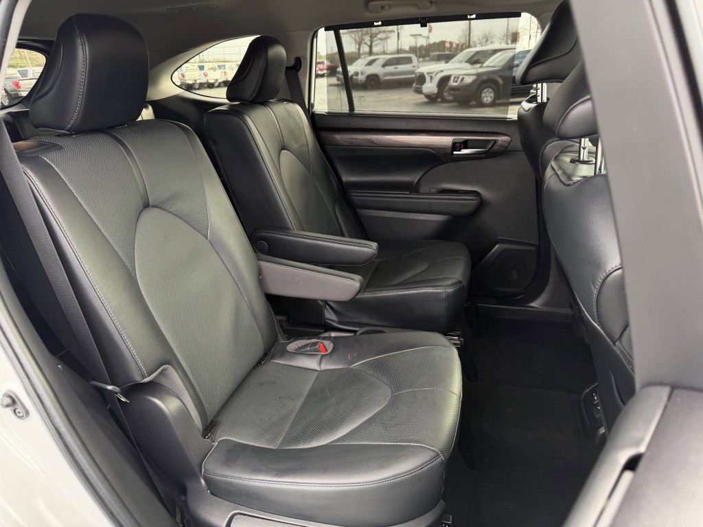 2023 Toyota Highlander Image 27