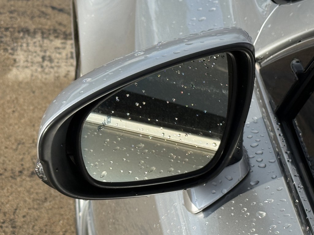 2020 Lexus IS Image 13