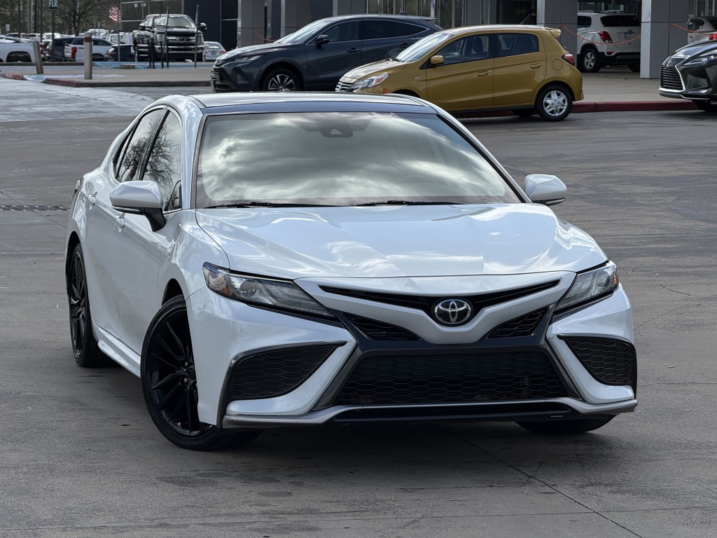 2022 Toyota Camry Image 3