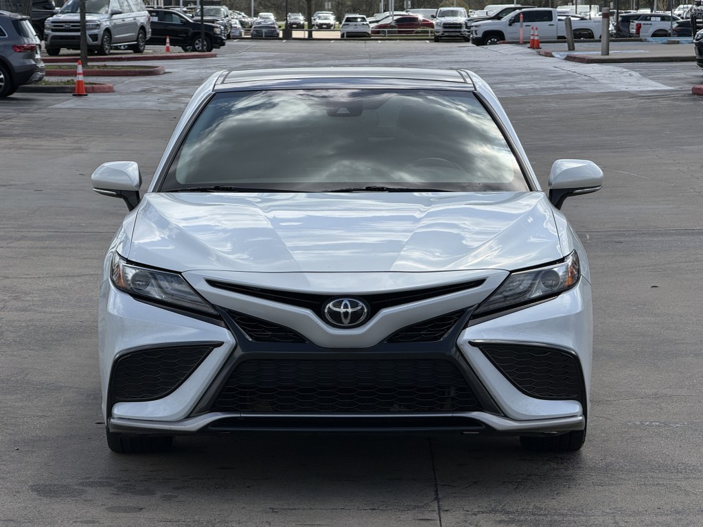 2022 Toyota Camry Image 7