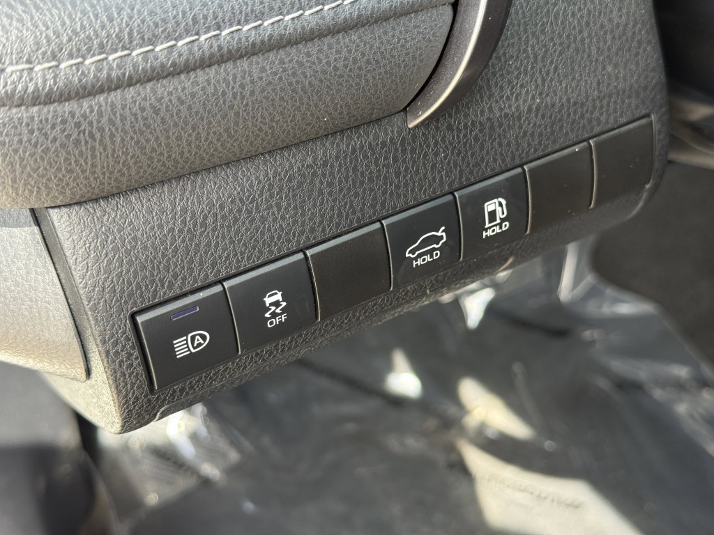 2022 Toyota Camry Image 26