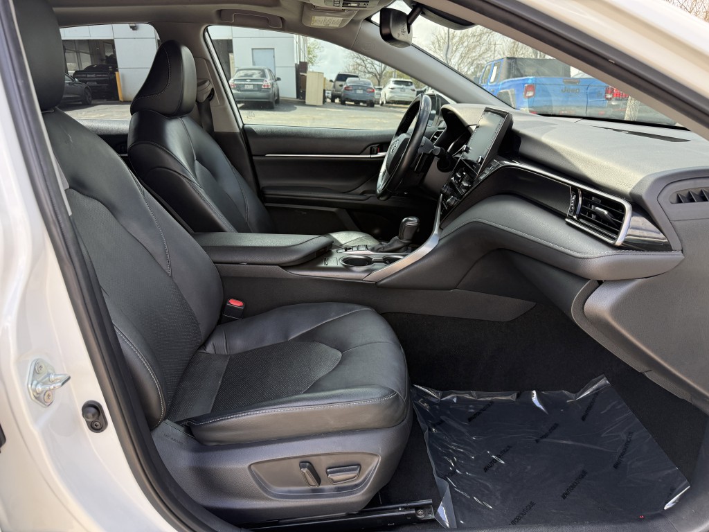 2022 Toyota Camry Image 29