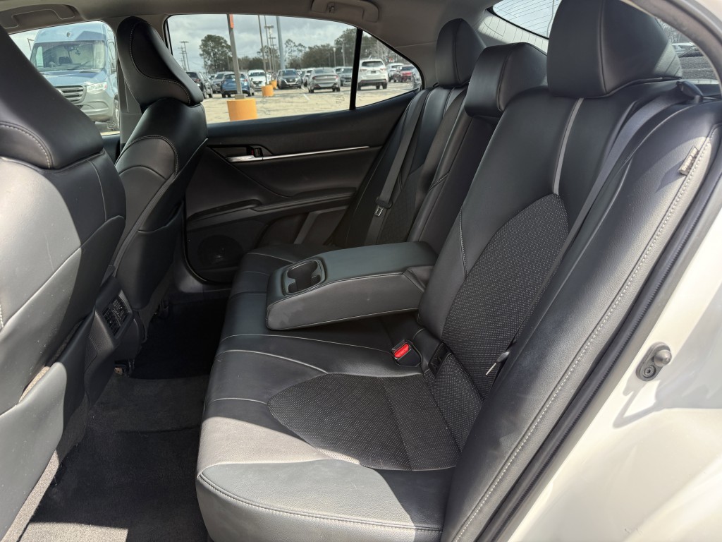 2022 Toyota Camry Image 32