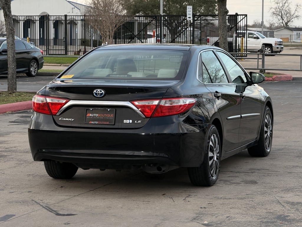 2015 Toyota Camry Image 8