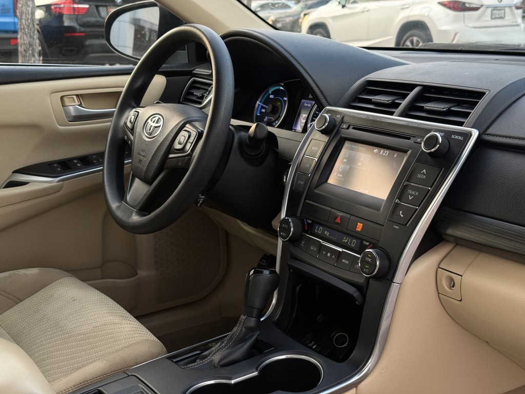 2015 Toyota Camry Image 11