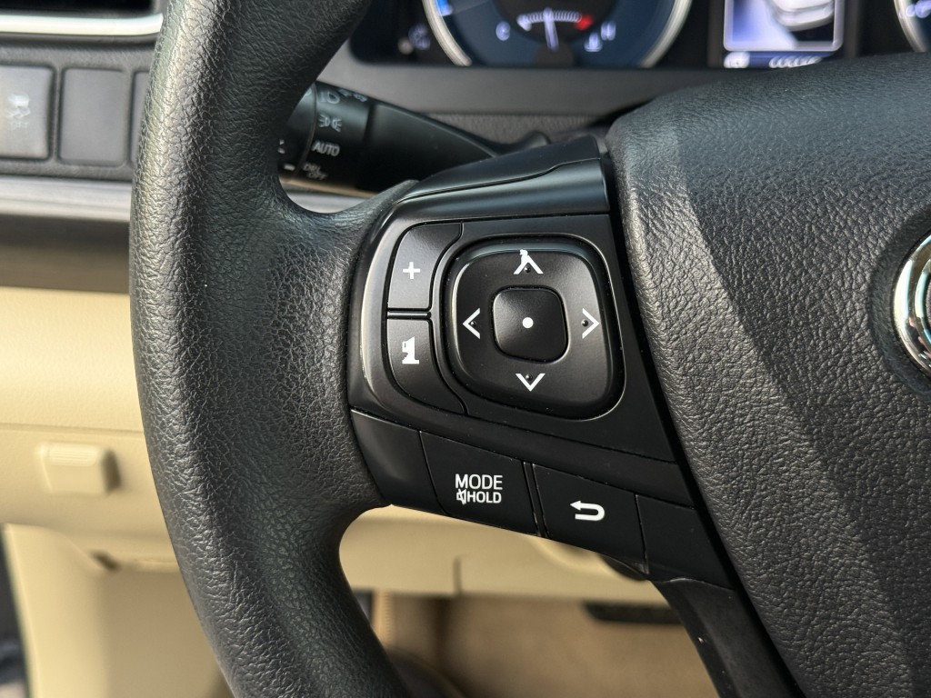 2015 Toyota Camry Image 14