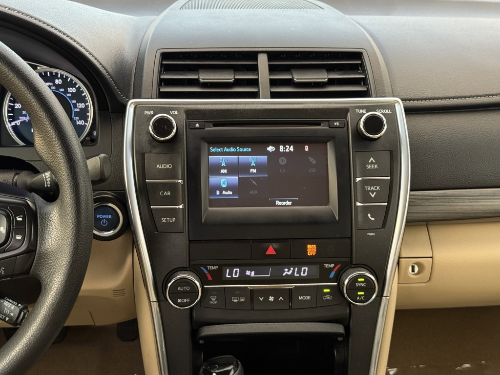 2015 Toyota Camry Image 17