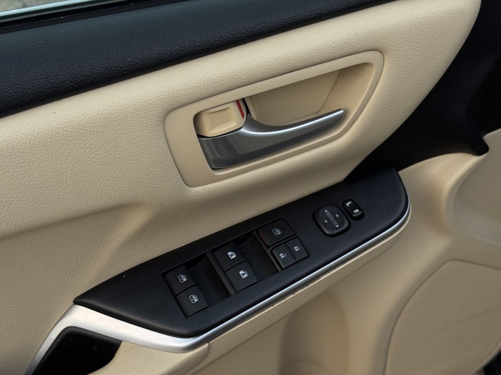 2015 Toyota Camry Image 22