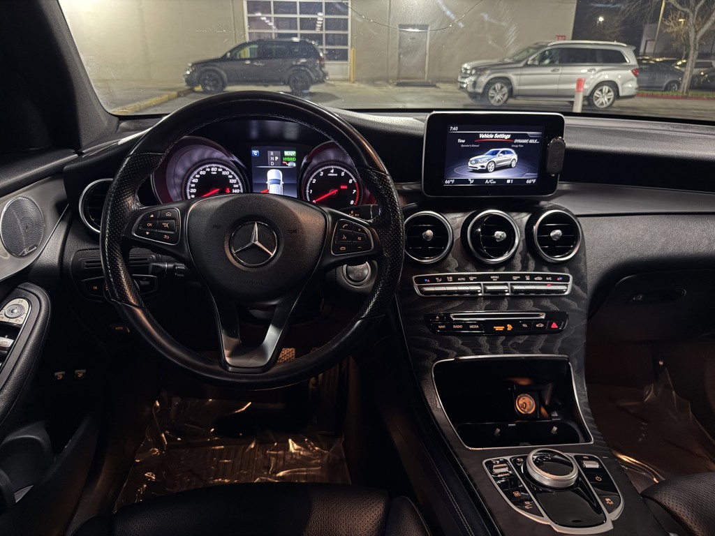 2019 Mercedes-Benz GLC-Class Image 15