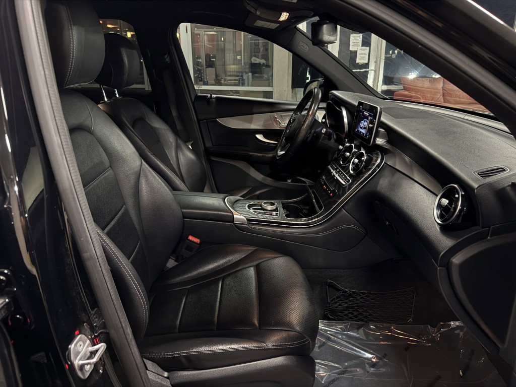 2019 Mercedes-Benz GLC-Class Image 27