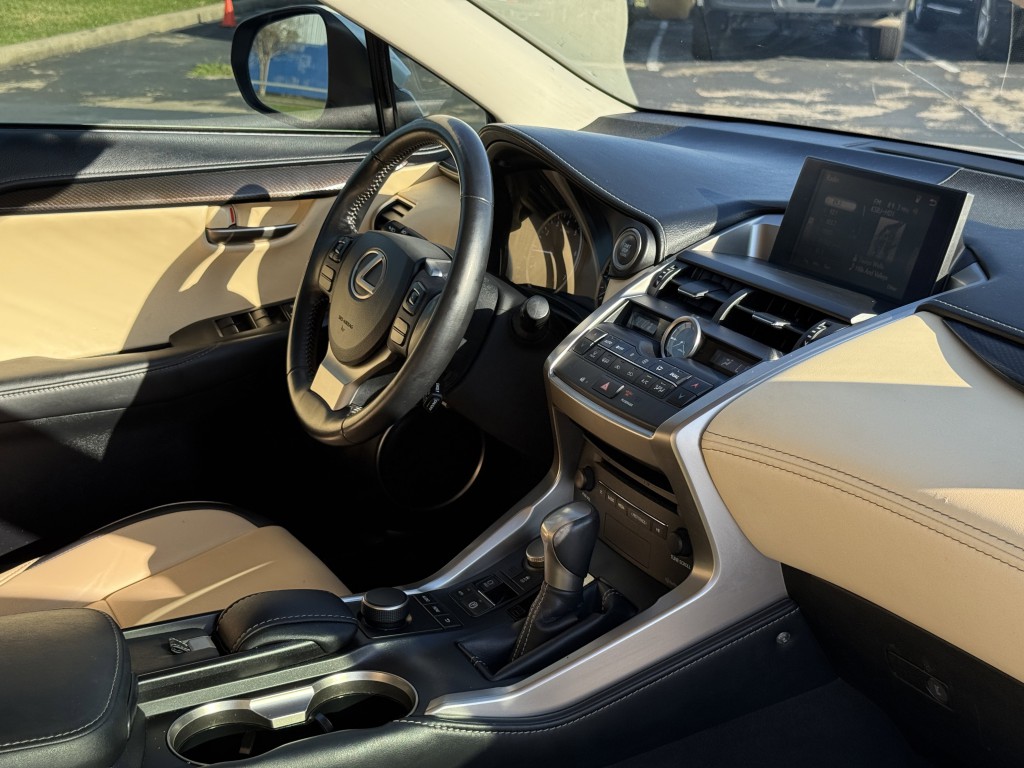 2016 Lexus NX 200t Image 14