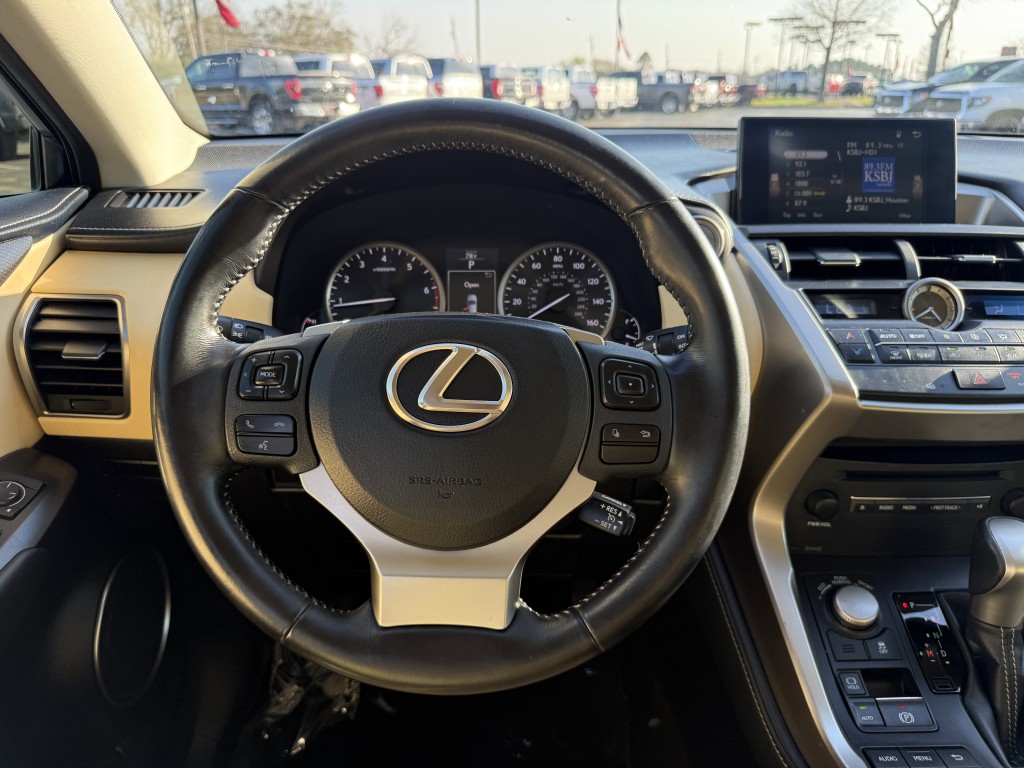 2016 Lexus NX 200t Image 16